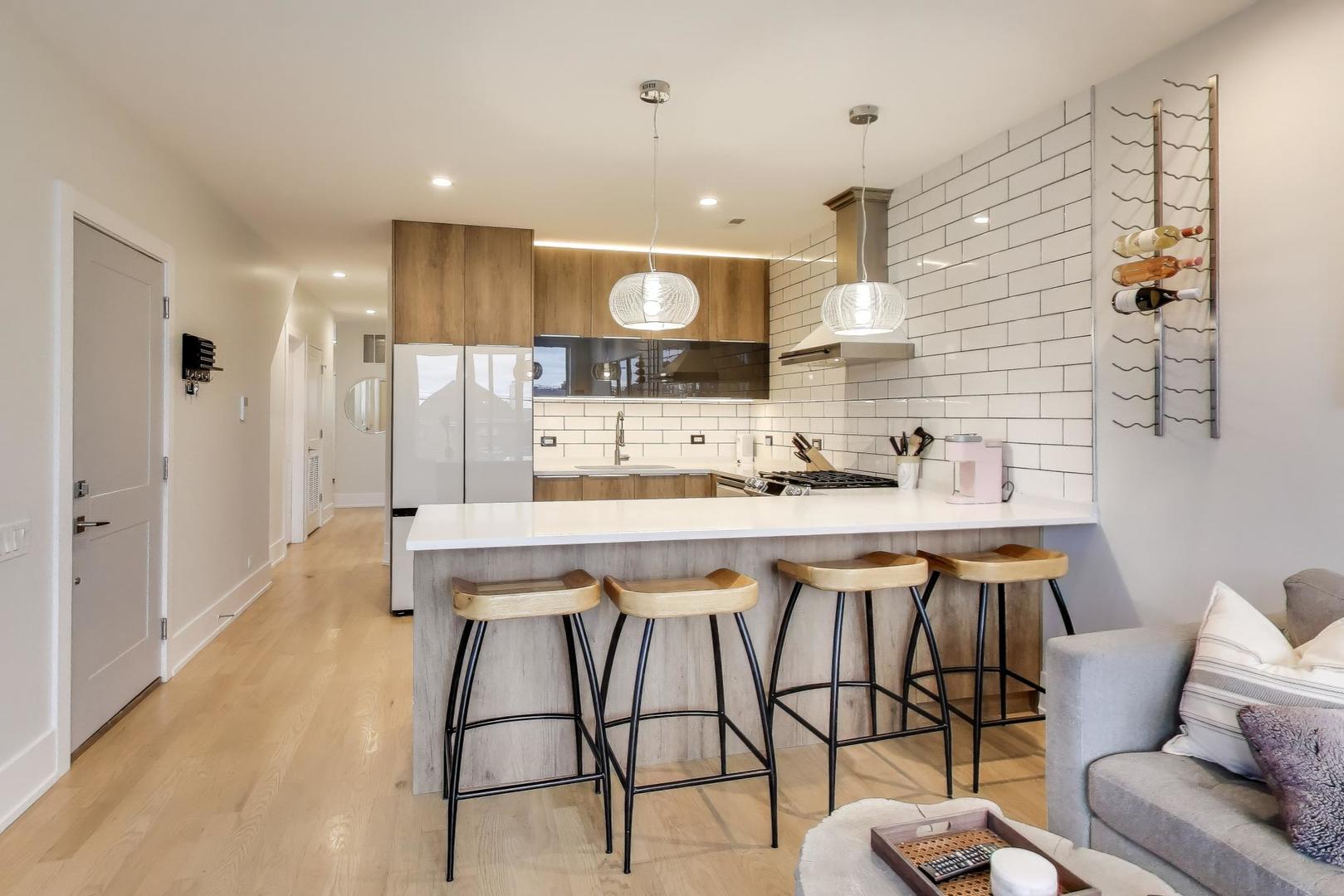 3320 N Narragansett Avenue 2