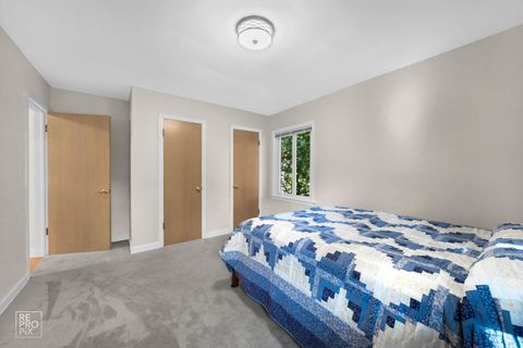 Tiny photo for 6872 N Loron Avenue, Chicago, IL 60646 (MLS # 12514415)