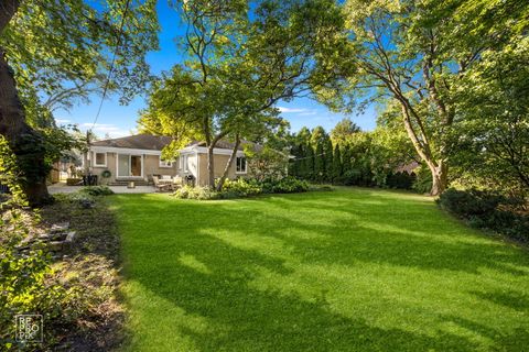 Tiny photo for 6872 N Loron Avenue, Chicago, IL 60646 (MLS # 12514415)