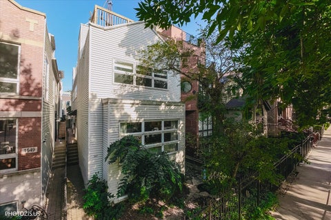 Photo of 1647 N Winchester Avenue #A, Chicago, IL 60622 (MLS # 12759819)