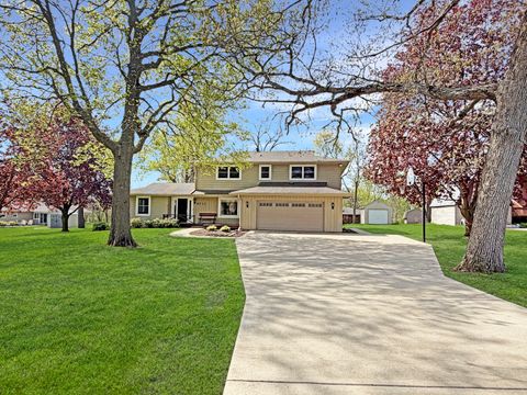 Tiny photo for 2711 Royal Oaks Drive, Freeport, IL 61032 (MLS # 12636510)