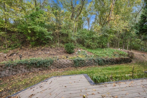 Tiny photo for 110 Elmtree Court, St. Charles, IL 60174 (MLS # 12784539)