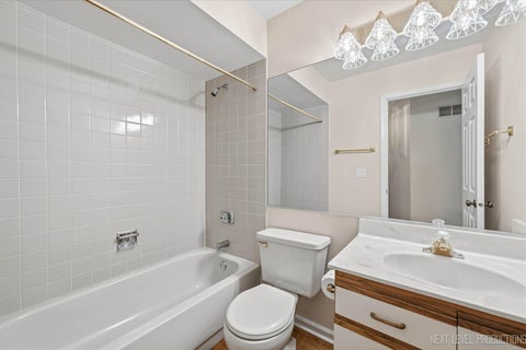 Tiny photo for 110 Elmtree Court, St. Charles, IL 60174 (MLS # 12784539)