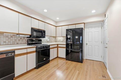 Tiny photo for 110 Elmtree Court, St. Charles, IL 60174 (MLS # 12784539)