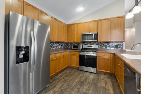 Tiny photo for 28621 Wagon Trail Road, Lakemoor, IL 60051 (MLS # 12524138)