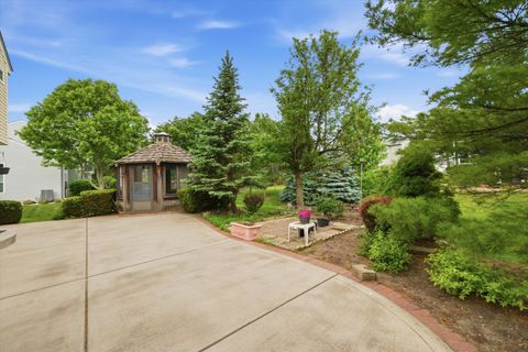Tiny photo for 2210 Fieldcrest Drive, Mundelein, IL 60060 (MLS # 12657142)