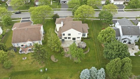 Tiny photo for 2210 Fieldcrest Drive, Mundelein, IL 60060 (MLS # 12657142)