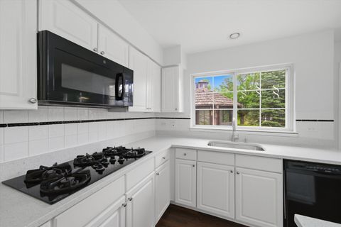 Tiny photo for 2210 Fieldcrest Drive, Mundelein, IL 60060 (MLS # 12657142)