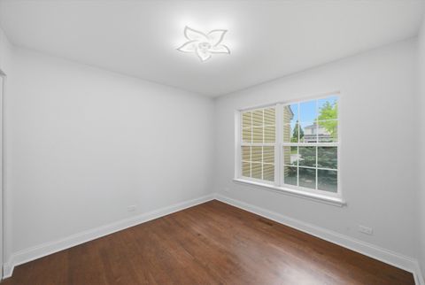 Tiny photo for 2210 Fieldcrest Drive, Mundelein, IL 60060 (MLS # 12657142)