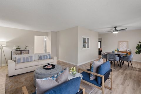 Tiny photo for 3816 Woodland Court, Davenport, IA 52807 (MLS # 100000041)