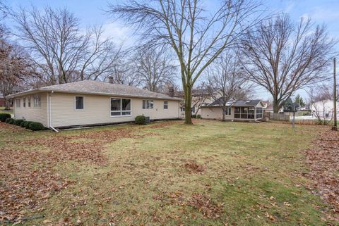 Tiny photo for 3816 Woodland Court, Davenport, IA 52807 (MLS # 100000041)