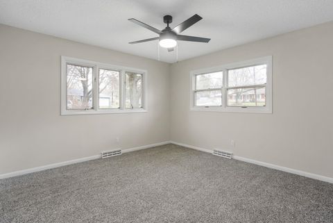Tiny photo for 3816 Woodland Court, Davenport, IA 52807 (MLS # 100000041)