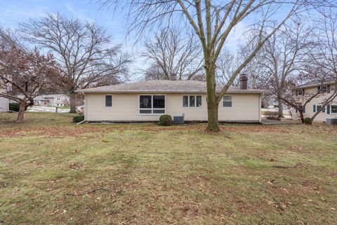 Tiny photo for 3816 Woodland Court, Davenport, IA 52807 (MLS # 100000041)