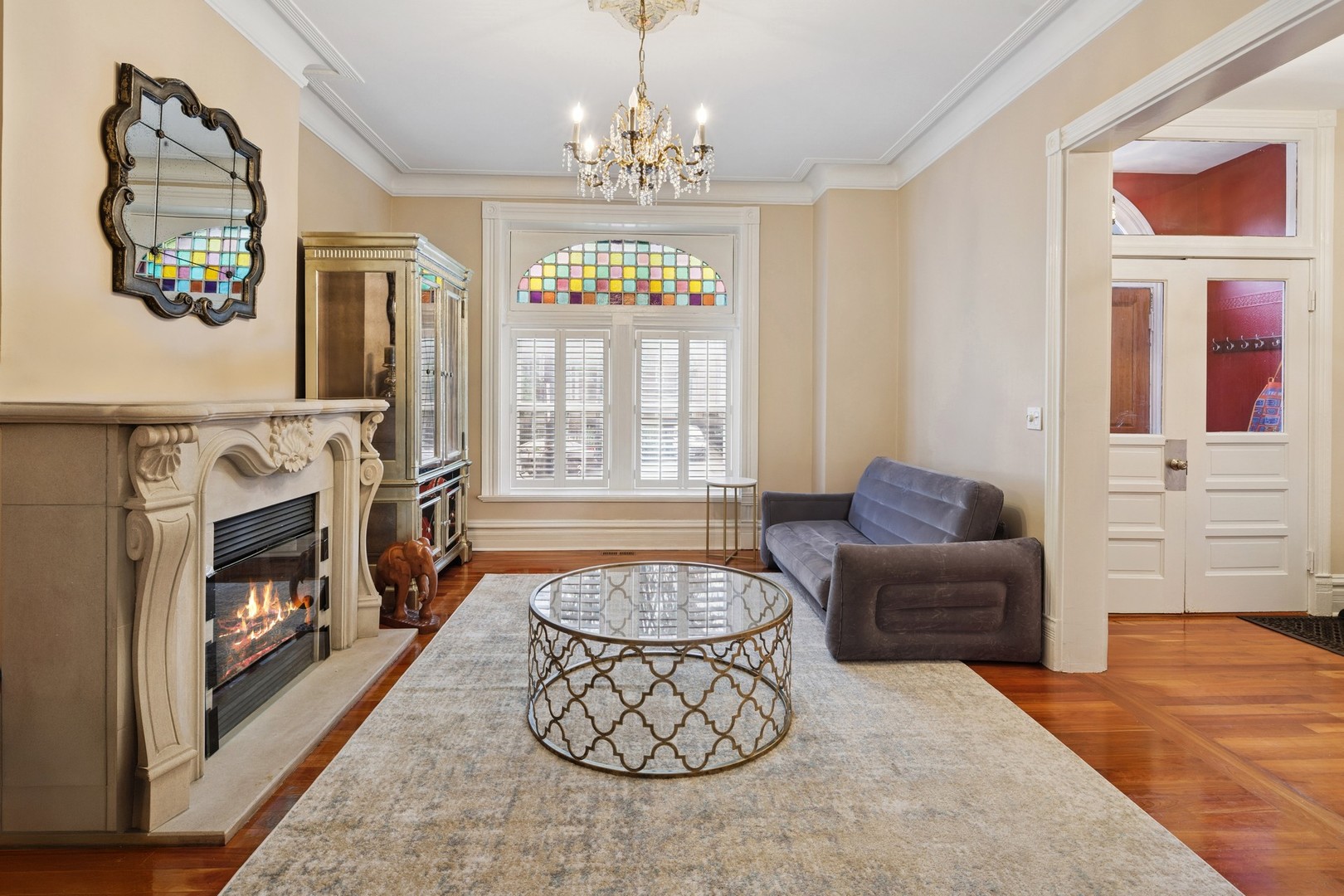 855 W FULLERTON Parkway