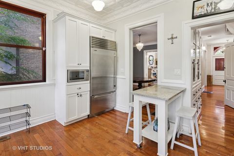 Tiny photo for 855 W FULLERTON Parkway, Chicago, IL 60614 (MLS # 12462330)