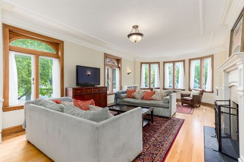 Tiny photo for 840 Augusta Boulevard, Oak Park, IL 60302 (MLS # 12643074)
