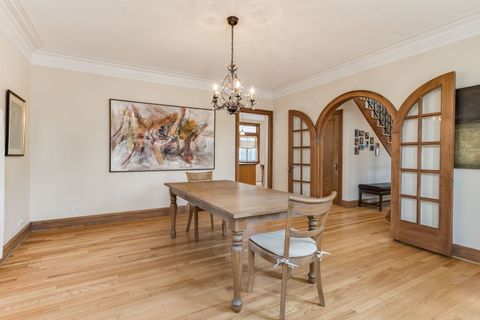 Tiny photo for 840 Augusta Boulevard, Oak Park, IL 60302 (MLS # 12643074)