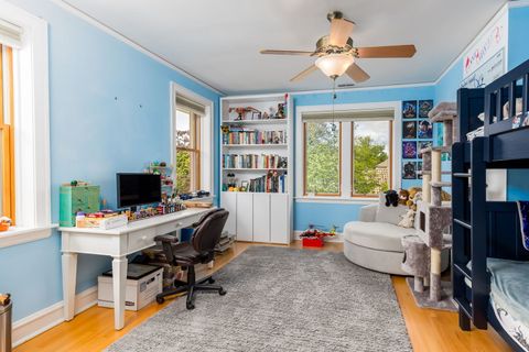 Tiny photo for 840 Augusta Boulevard, Oak Park, IL 60302 (MLS # 12643074)