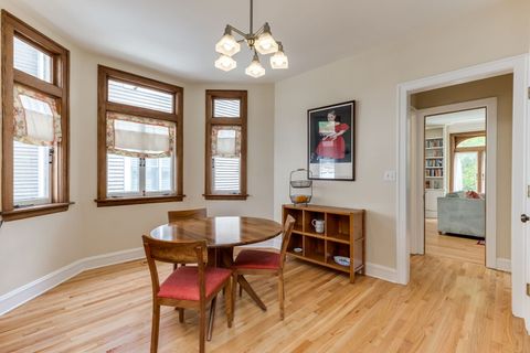 Tiny photo for 840 Augusta Boulevard, Oak Park, IL 60302 (MLS # 12643074)