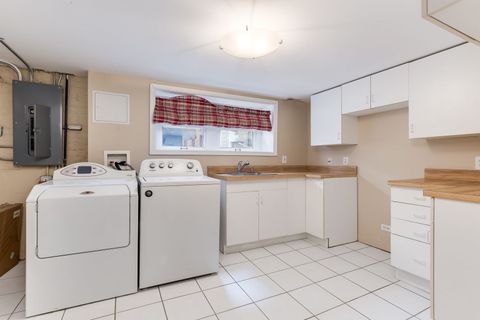 Tiny photo for 840 Augusta Boulevard, Oak Park, IL 60302 (MLS # 12643074)