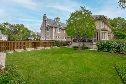 Tiny photo for 840 Augusta Boulevard, Oak Park, IL 60302 (MLS # 12643074)