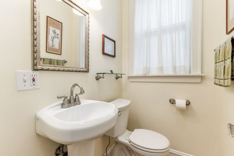 Tiny photo for 840 Augusta Boulevard, Oak Park, IL 60302 (MLS # 12643074)