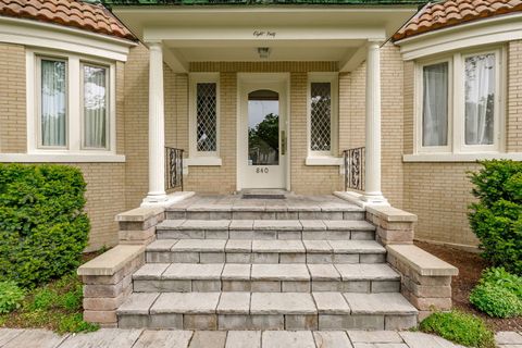 Tiny photo for 840 Augusta Boulevard, Oak Park, IL 60302 (MLS # 12643074)