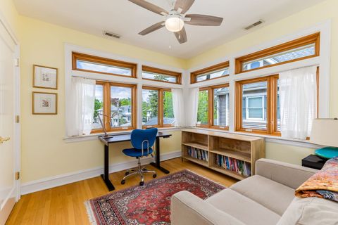 Tiny photo for 840 Augusta Boulevard, Oak Park, IL 60302 (MLS # 12643074)