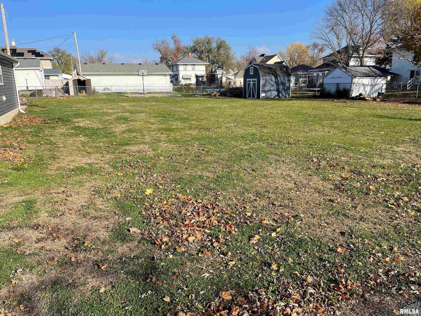 00 E 3RD Street