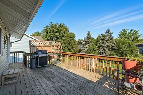 Tiny photo for 1358 Cottonwood Lane, Crystal Lake, IL 60014 (MLS # 12479772)