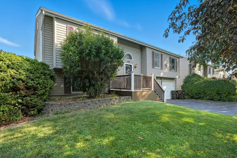 Tiny photo for 1358 Cottonwood Lane, Crystal Lake, IL 60014 (MLS # 12479772)