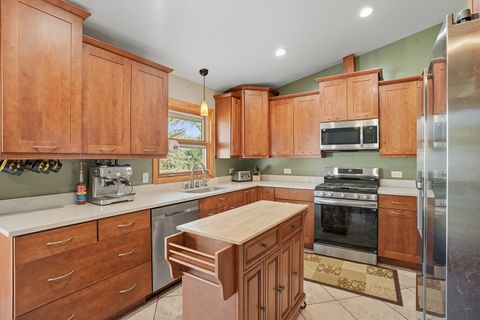 Tiny photo for 1358 Cottonwood Lane, Crystal Lake, IL 60014 (MLS # 12479772)