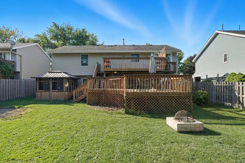 Tiny photo for 1358 Cottonwood Lane, Crystal Lake, IL 60014 (MLS # 12479772)