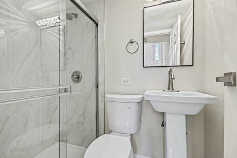 Tiny photo for 1312 W Oakmont Road, Hoffman Estates, IL 60169 (MLS # 12681598)