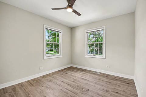 Tiny photo for 1312 W Oakmont Road, Hoffman Estates, IL 60169 (MLS # 12681598)