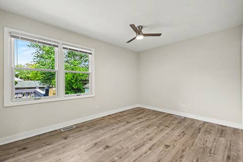 Tiny photo for 1312 W Oakmont Road, Hoffman Estates, IL 60169 (MLS # 12681598)