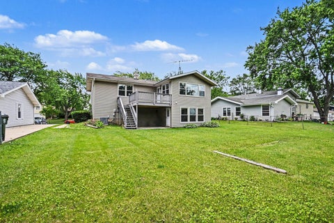 Tiny photo for 1312 W Oakmont Road, Hoffman Estates, IL 60169 (MLS # 12681598)