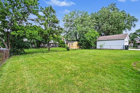 Tiny photo for 1312 W Oakmont Road, Hoffman Estates, IL 60169 (MLS # 12681598)