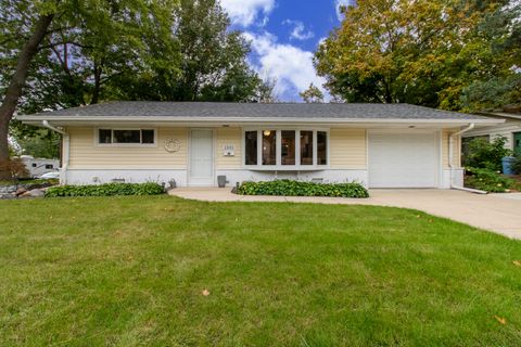 Photo of 1501 Searle Drive, Normal, IL 61761 (MLS # 12603418)