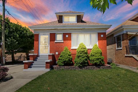 4414 N Monitor Avenue Chicago IL 60630