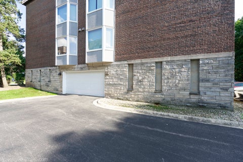 Tiny photo for 2600 Windsor Mall #2B, Park Ridge, IL 60068 (MLS # 12742803)
