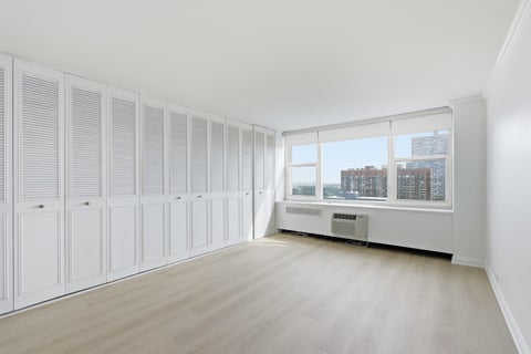 Tiny photo for 4250 N Marine Drive #2210, Chicago, IL 60613 (MLS # 12744048)