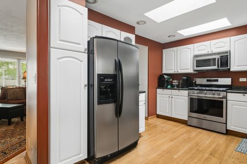 Tiny photo for Schaumburg, IL 60193 (MLS # 12626921)