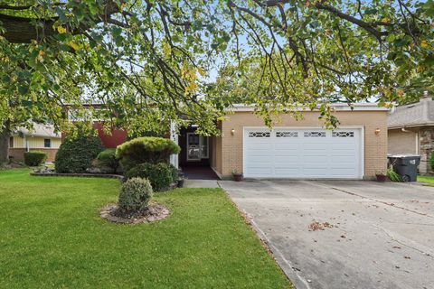 Photo of 943 E 164th Court, South Holland, IL 60473 (MLS # 12485786)