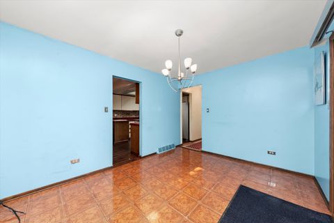 Tiny photo for 943 E 164th Court, South Holland, IL 60473 (MLS # 12485786)