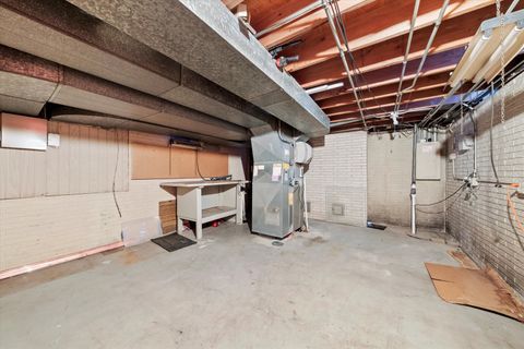 Tiny photo for 943 E 164th Court, South Holland, IL 60473 (MLS # 12485786)