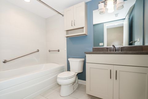 Tiny photo for 6 Sugar Maple Court, Lake In The Hills, IL 60156 (MLS # 12570564)