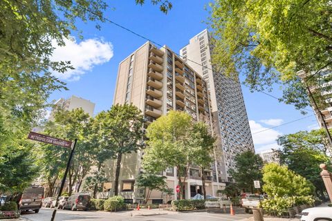 Photo of 1450 N Astor Street #7D, Chicago, IL 60610 (MLS # 12488800)