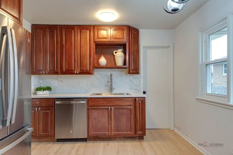 Tiny photo for 1689 S Elm Street, Des Plaines, IL 60018 (MLS # 12524187)