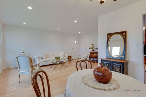 Tiny photo for 1689 S Elm Street, Des Plaines, IL 60018 (MLS # 12524187)